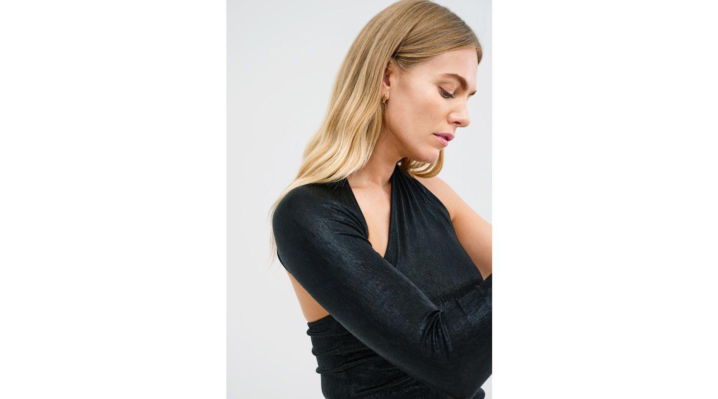 Женский топ Marcella Manhattan Metallic One-Shoulder Open-Back Long-Sleeve, цвет: Оникс — фото 2