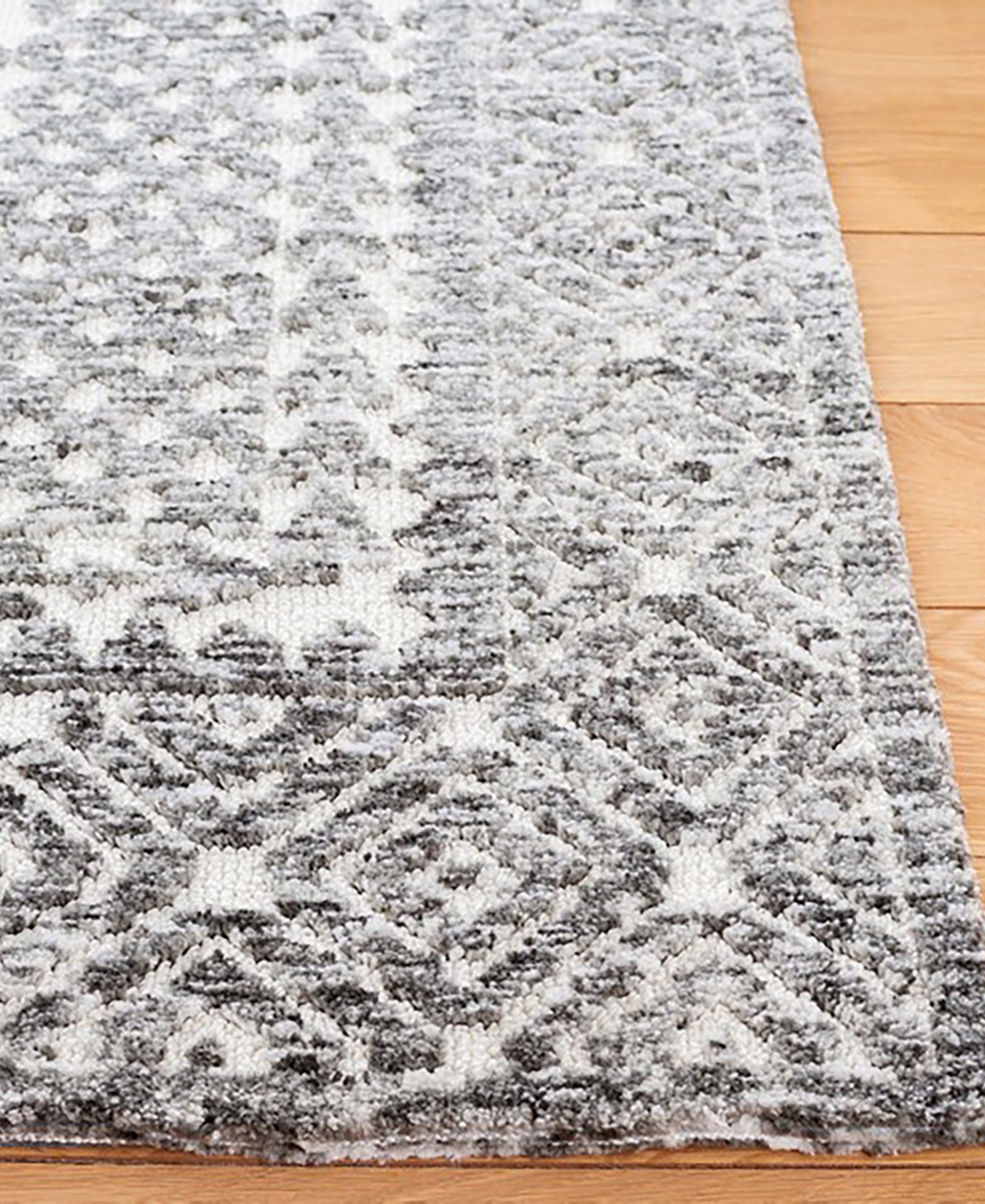 Safavieh Audrey AUD105A 4'x6' Area Rug -Gray