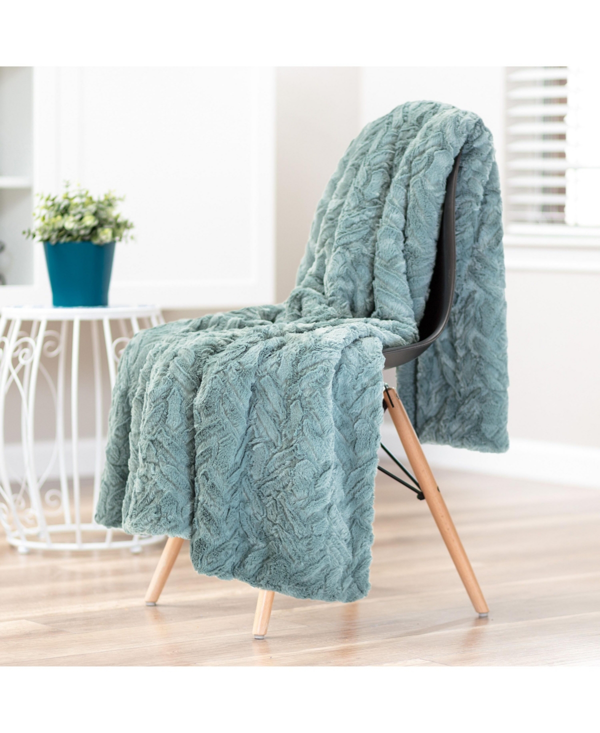 Chanasya Premium Soft Cloud Faux Fur Blanket - Plush, Soft Sherpa & Minky Blanket - 50