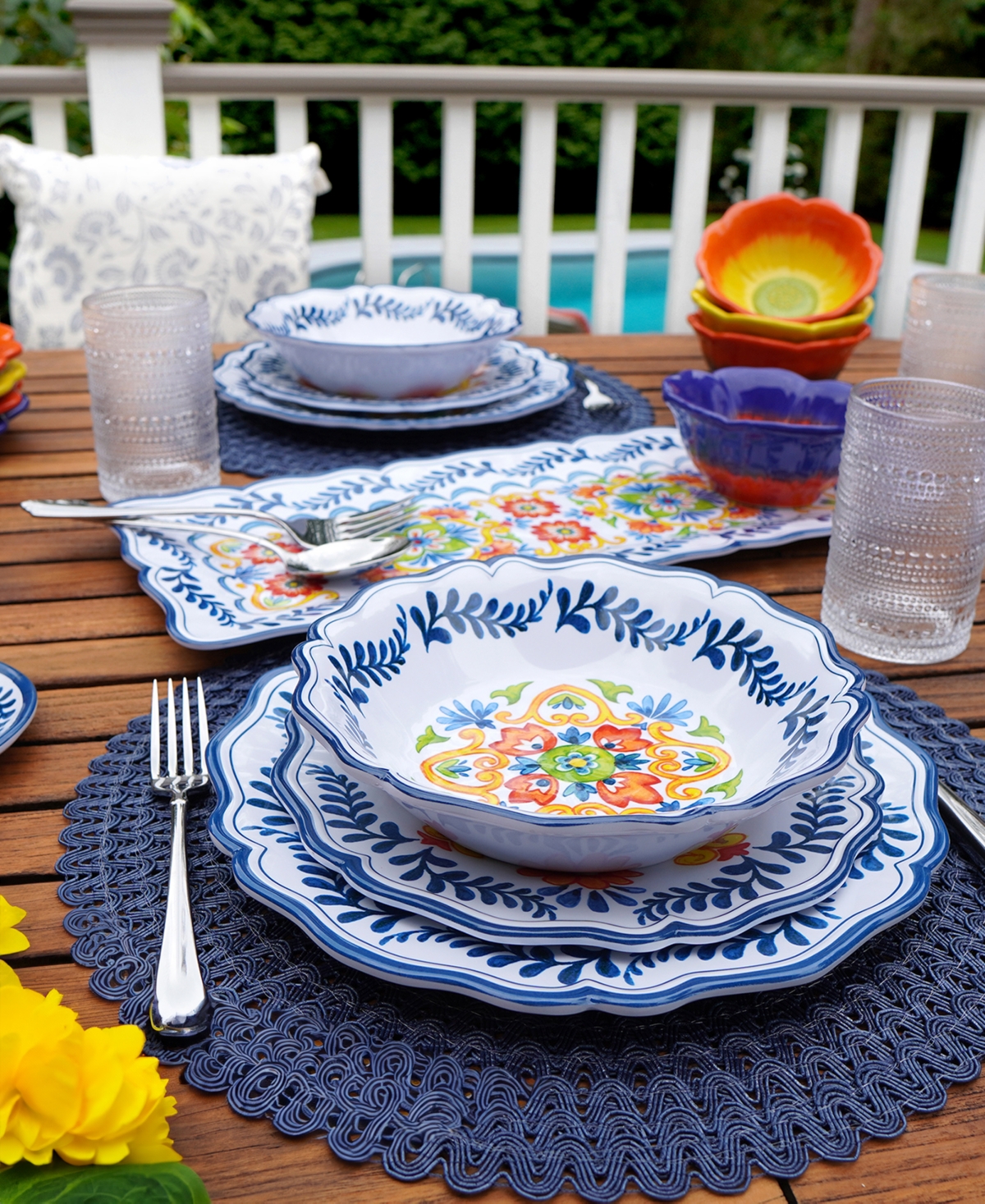 Certified International Flores 12 Pc Dinnerware Set, Service For 4 In Miscellaneous