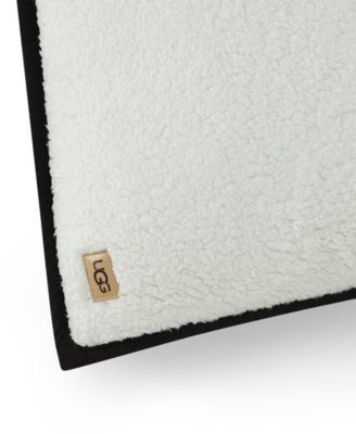 Classic UGGfluff 2-Pack Decorative Pillows, 20" x 20"