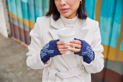 Women s Artisan Crafted Fleece Lined Trellis Fingerless Jersey Gloves