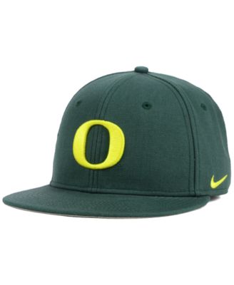 Nike - Oregon Ducks True College Fitted Cap