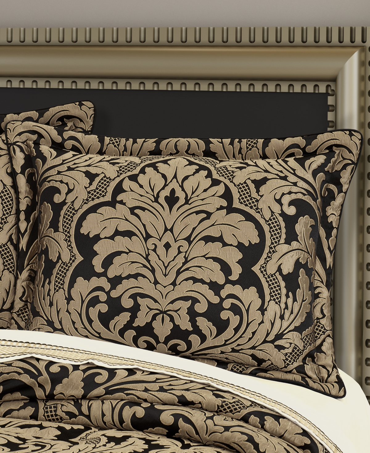 J Queen New York Brunello 4-pc. Comforter Set, King In Black