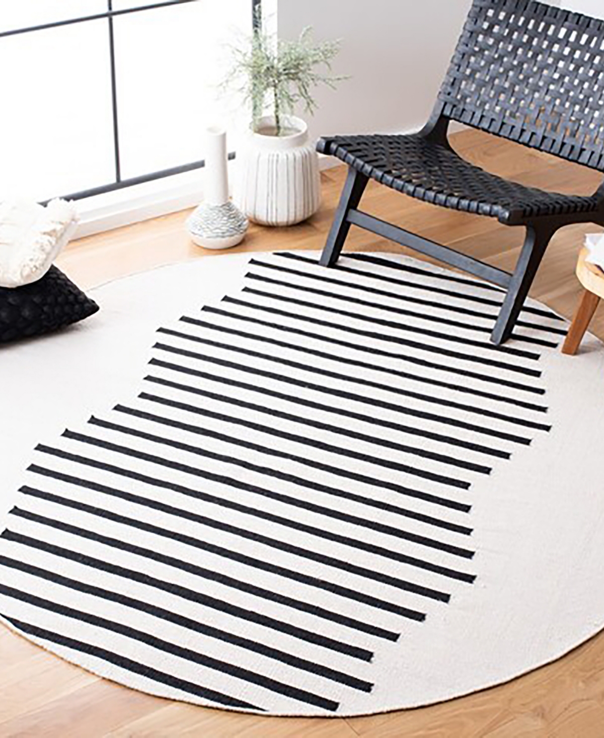 Safavieh Montauk Ii MTK313A 6'x6' Area Rug