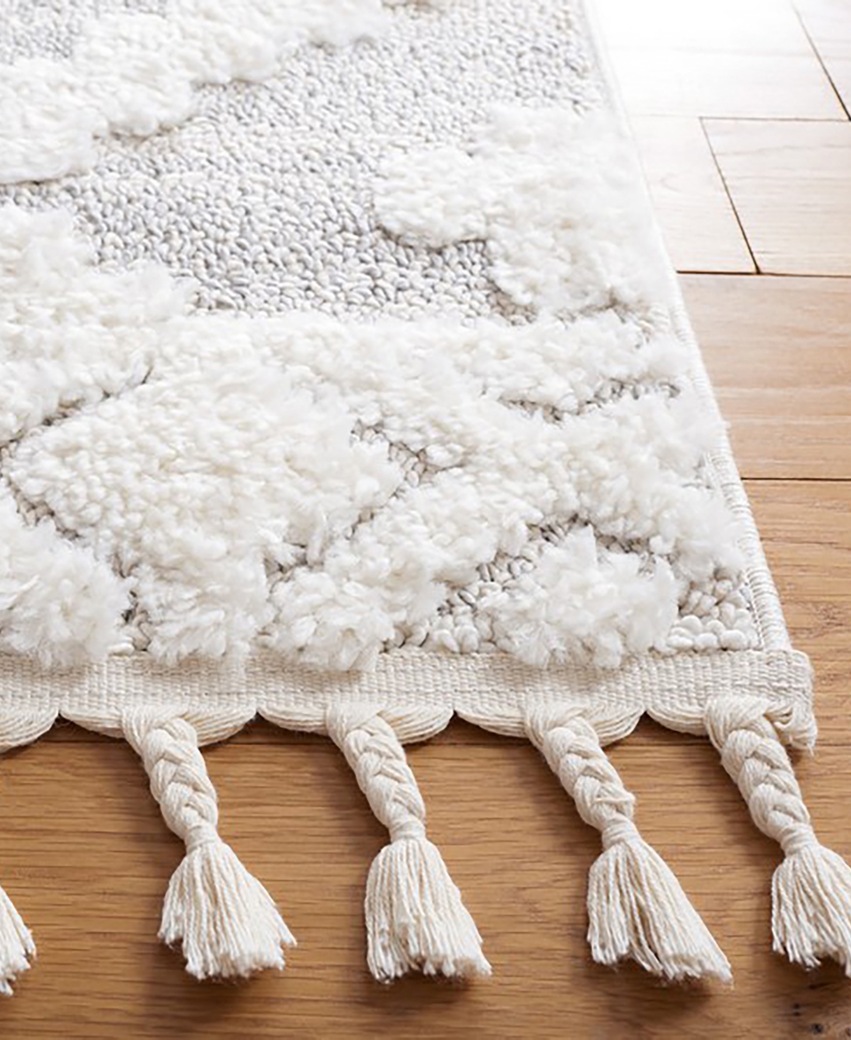Safavieh Moroccan Tassel Shag MTS640A 5'3