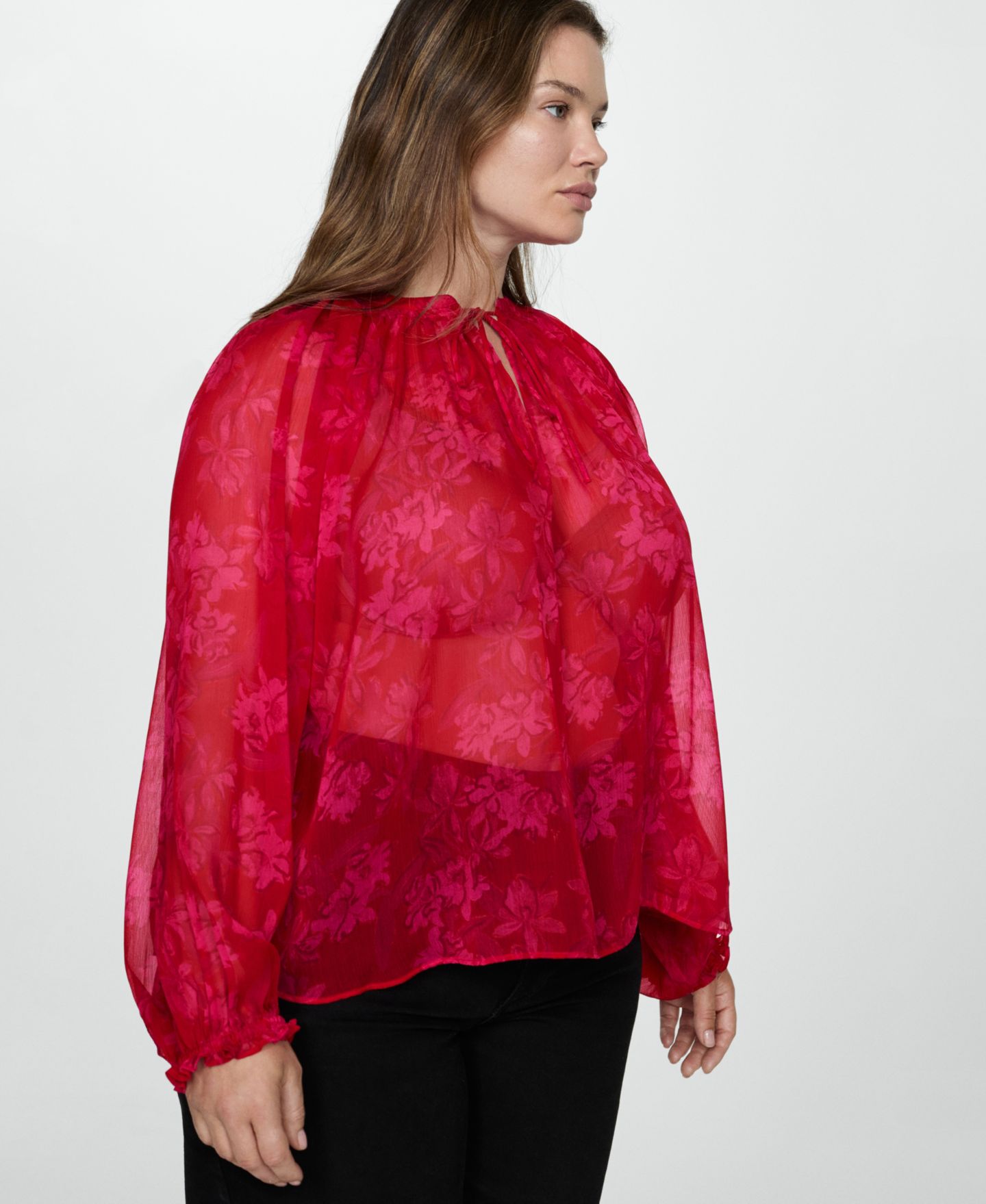 Женская блузка Mango Semi-Transparent Floral-Print, цвет: Красный — фото 4