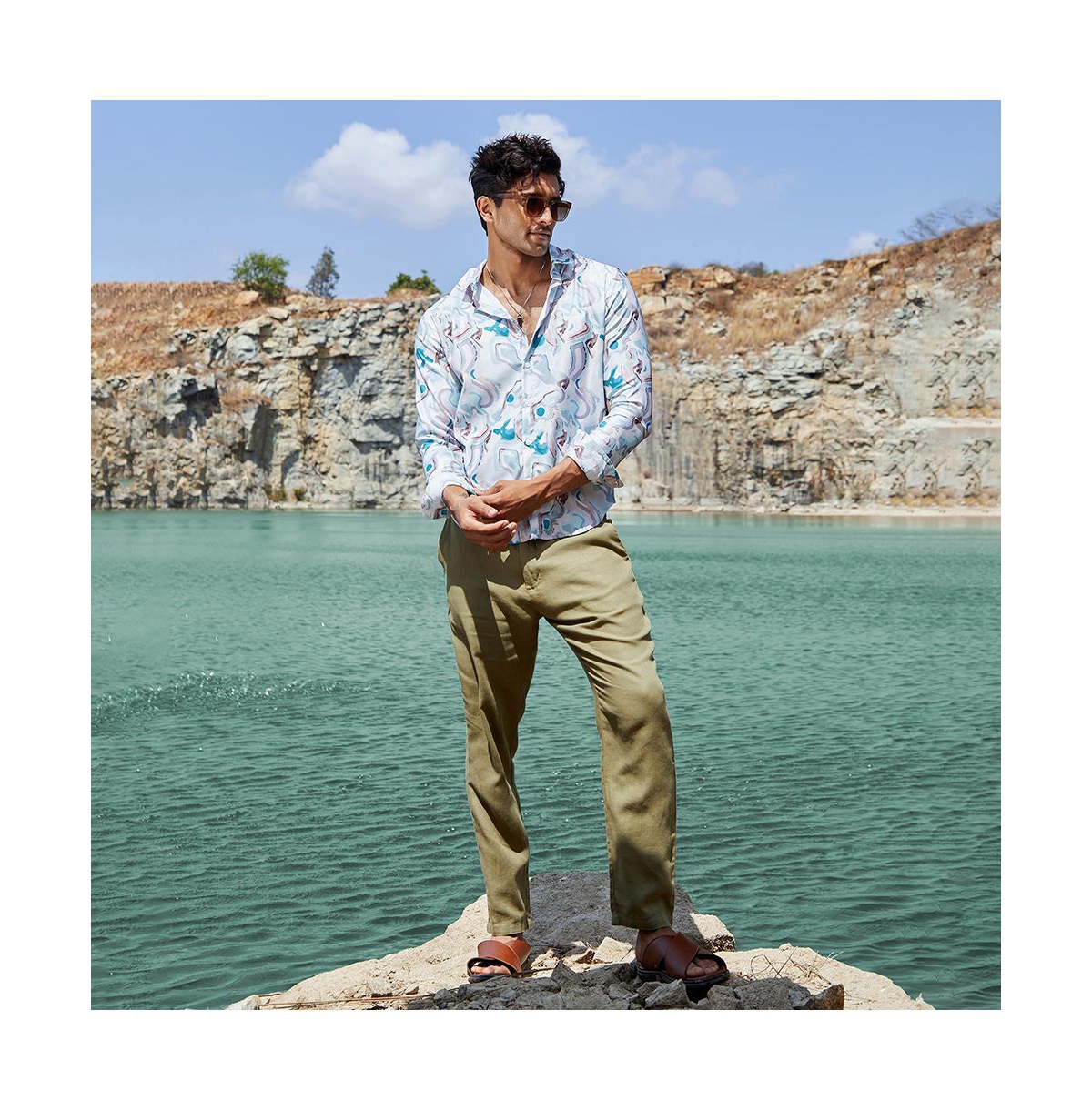 Campus Sutra Men's Sky Blue & IvoryFluid Fade Shirt - White