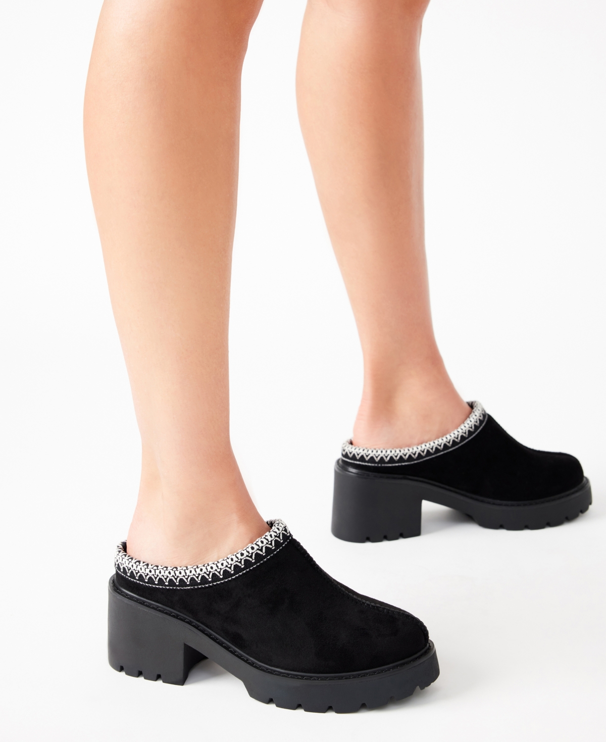 Anne Klein Women's Daylin Cozy Lug Sole Clog Mules