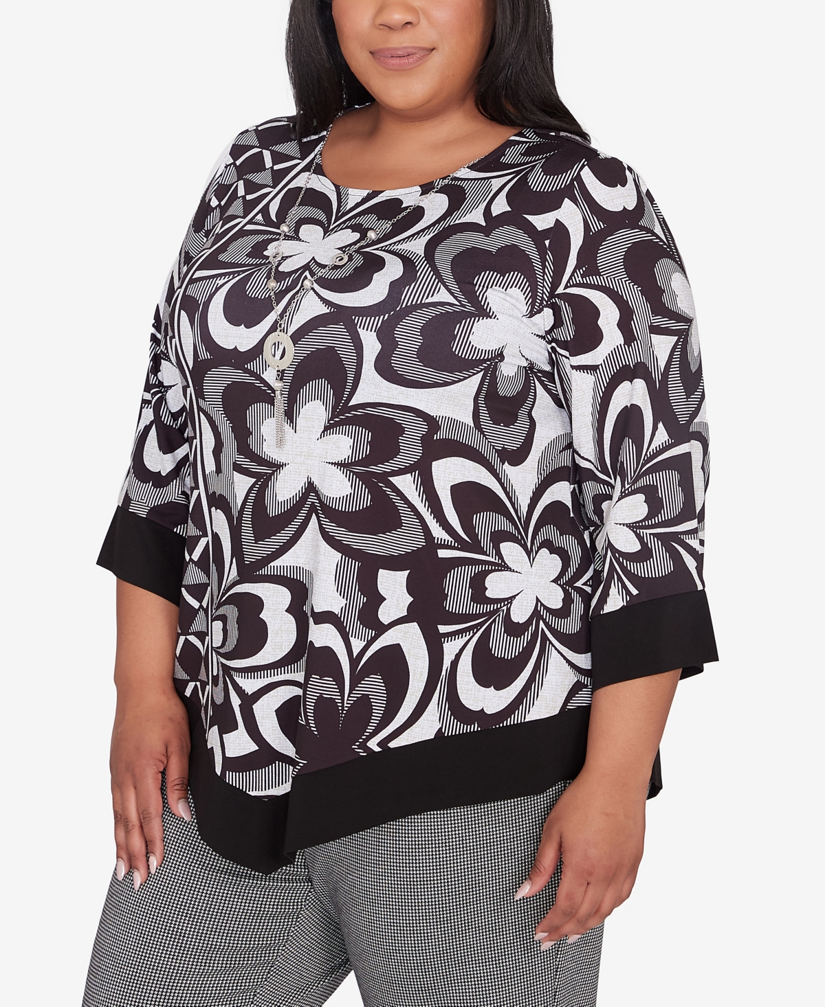 Alfred Dunner Plus Size Runway Ready Floral Geometric Top With Necklace In Black,white Metallic