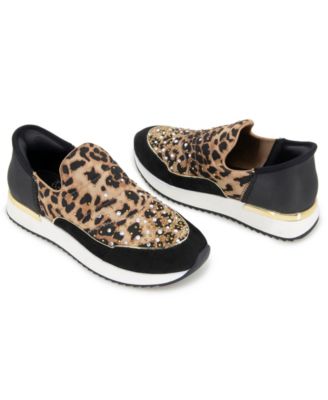 Women's Cameron Easy On Puff Sneakers