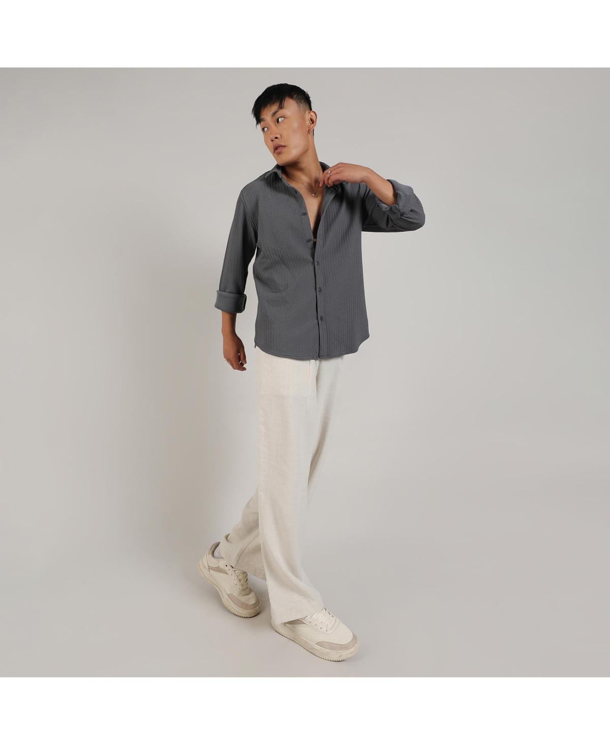 Campus Sutra Men's AshStripe-Creased Shirt - Grey