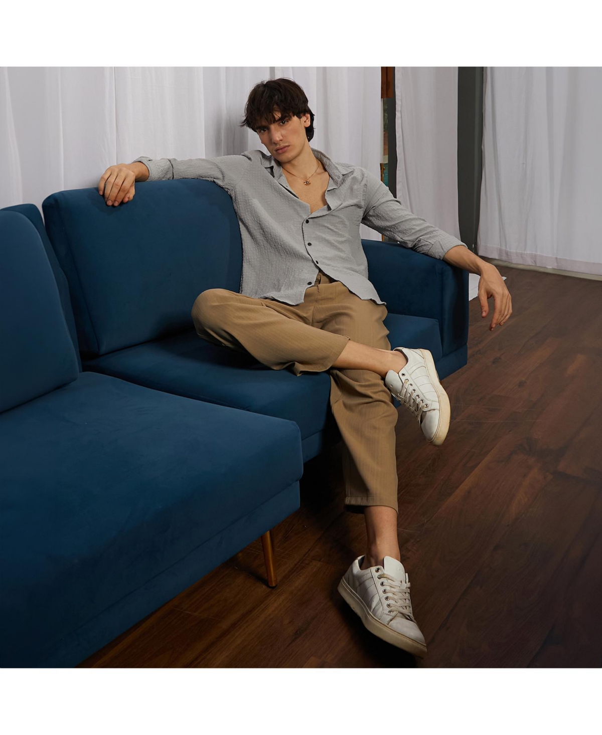 Campus Sutra Men's AshCubic-Seersucker Shirt - Grey
