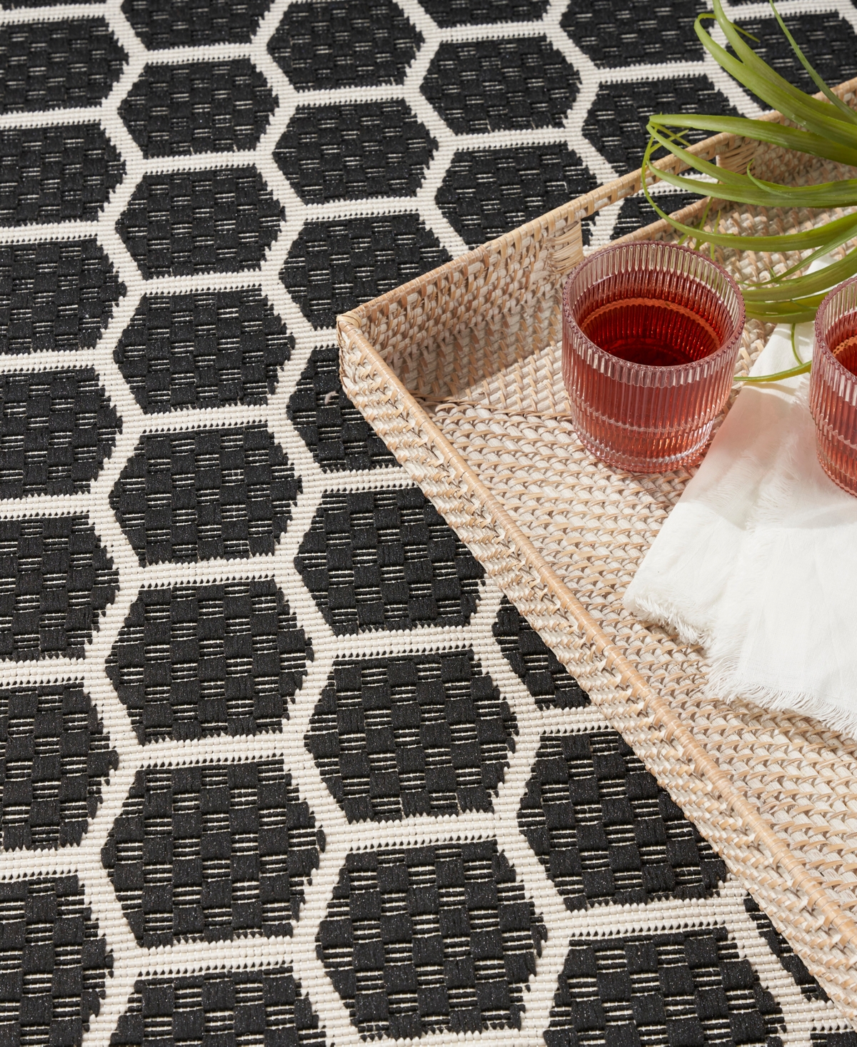 Nourison Home Twist Reversible Tws01 5'x7' Area Rug In Black