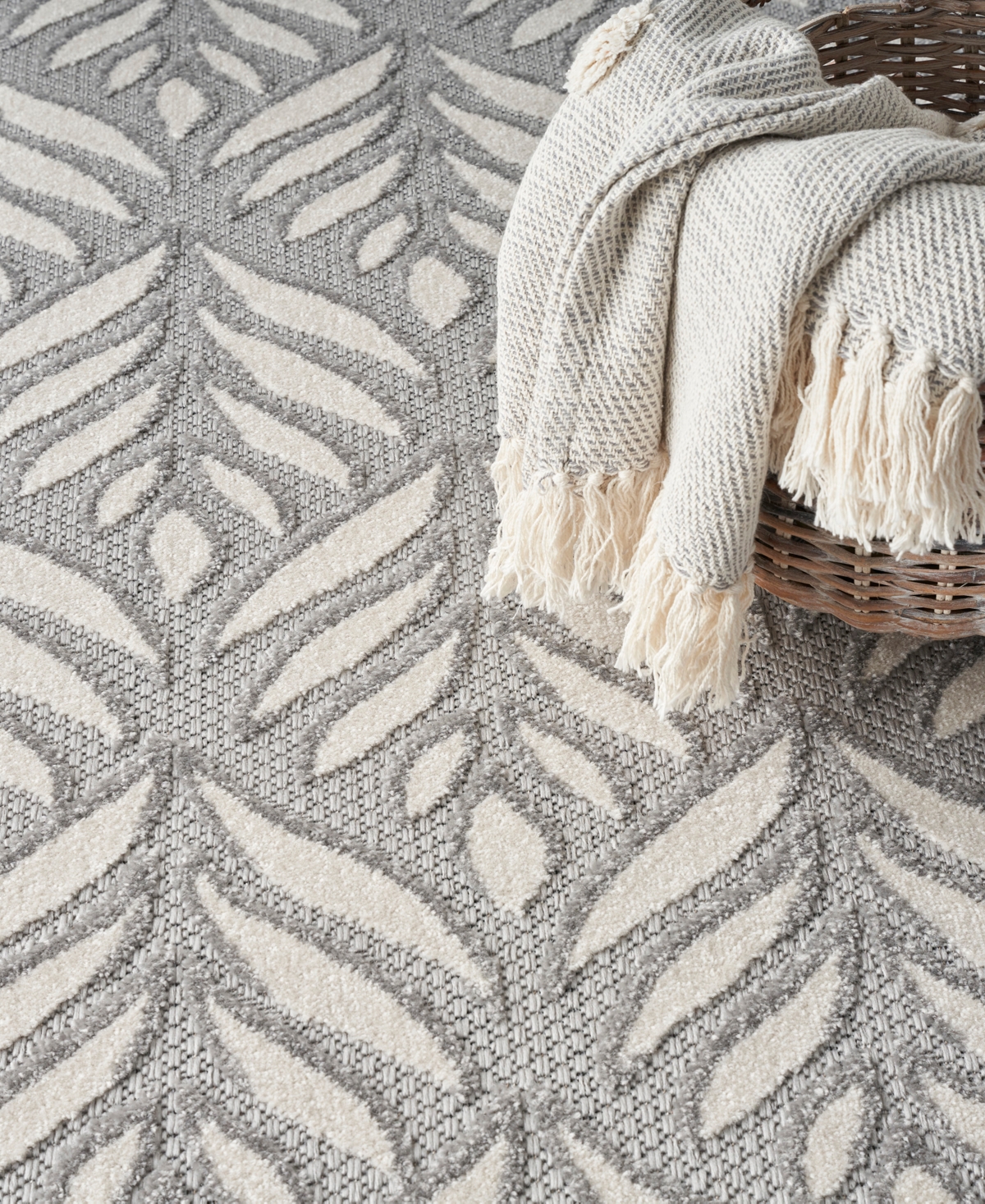 Nourison Home Aloha Alh35 3'6"x5'6" Area Rug In Gray
