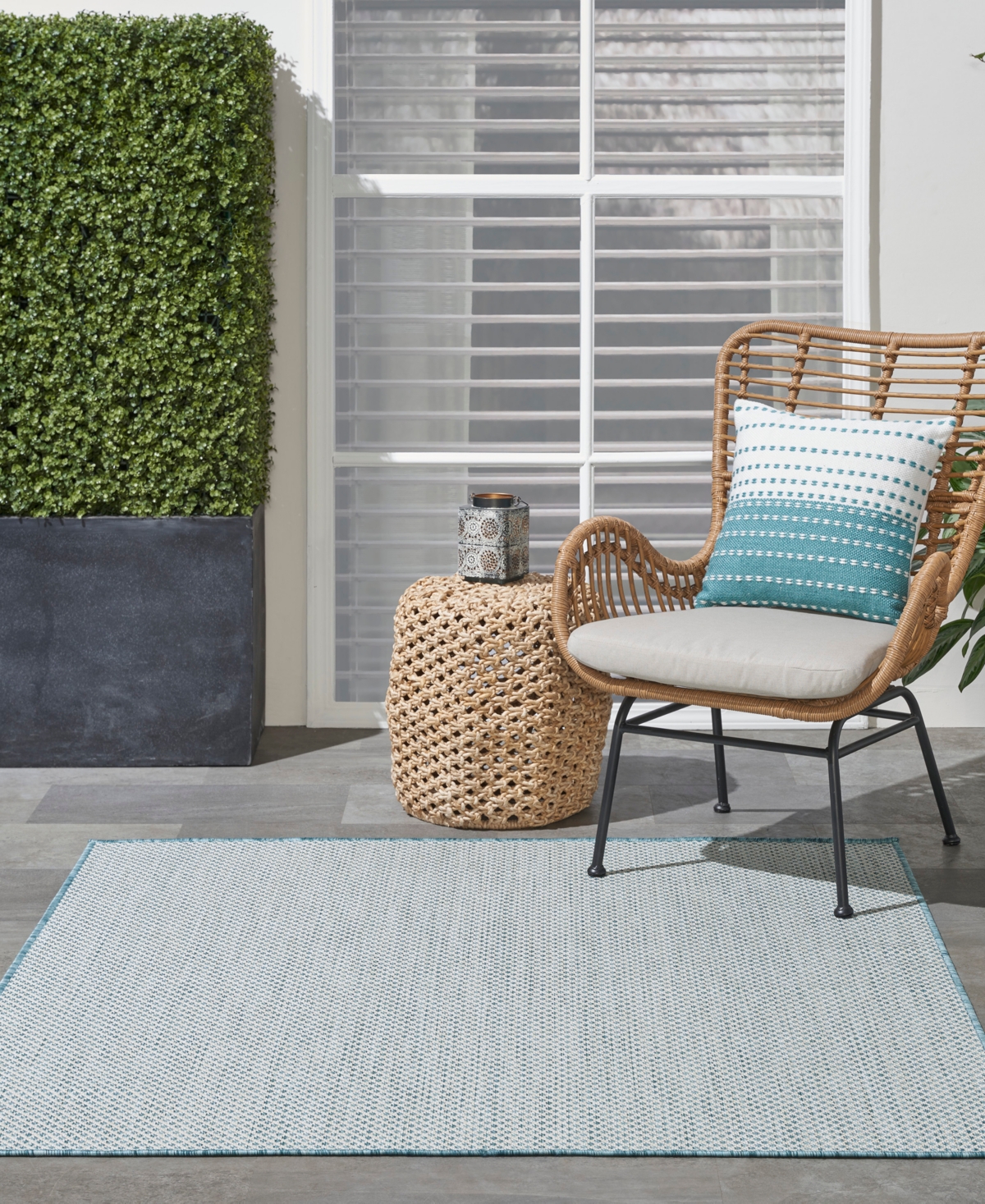 Nourison Home Courtyard Cou01 5'x5' Square Area Rug In Ivory,aqua