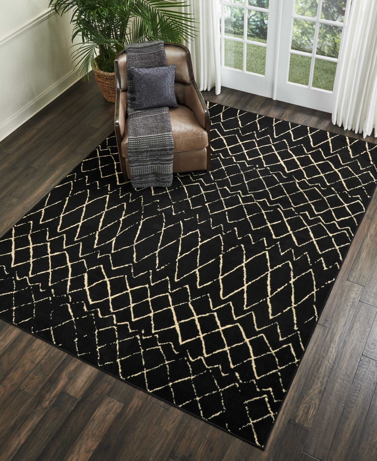 Nourison Home Grafix Grf04 7'10"x9'10" Area Rug In Black