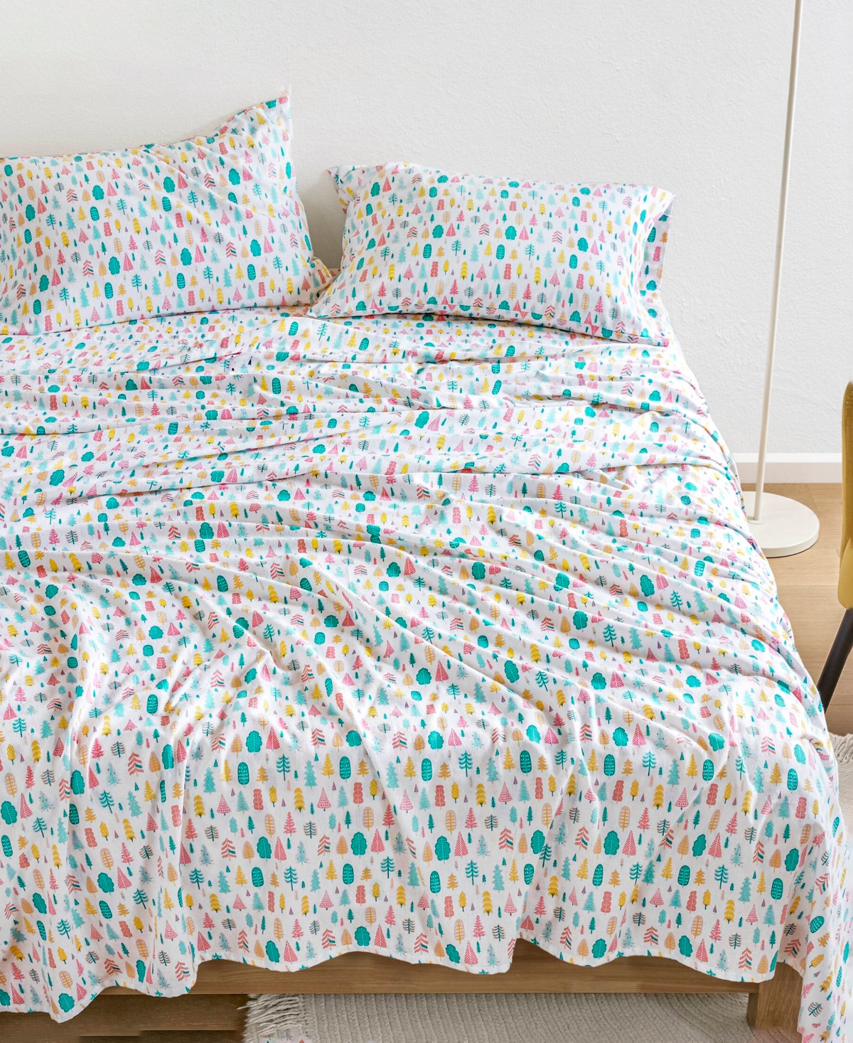 Intelligent Design Novelty Printed Flannel 3-pc. Sheet Set, Twin In White Holiday Trees