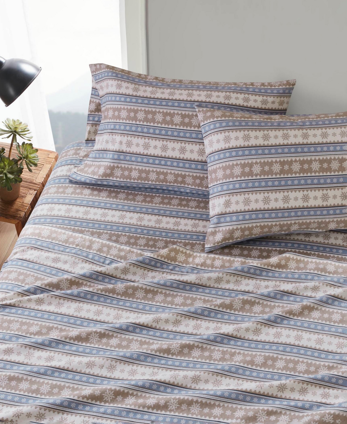 Woolrich Printed Flannel 4-pc. Sheet Set, Full In Blue Snowflake
