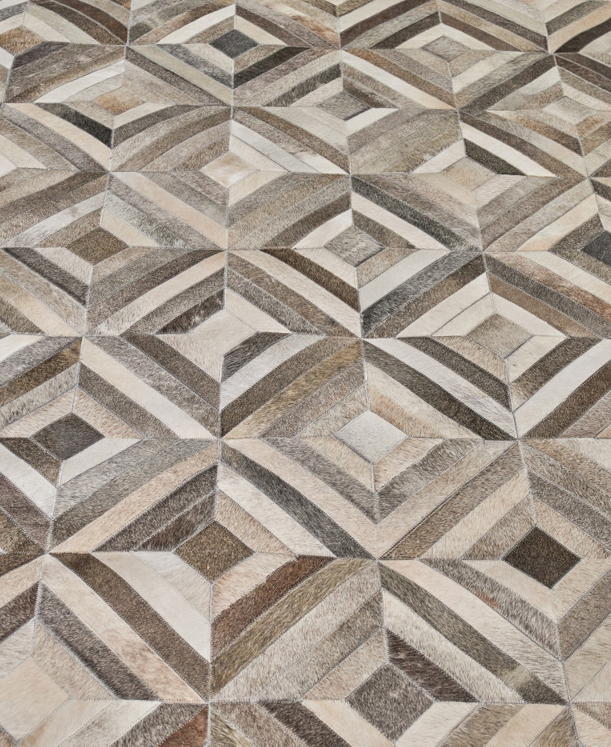 Exquisite Rugs Natural Hide 3361 5'x8' Area Rug In Silver