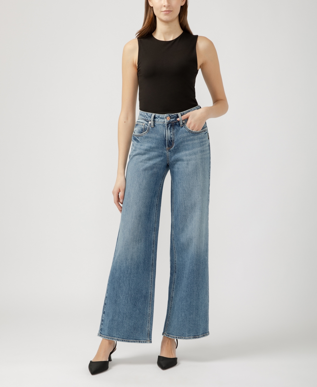 SILVER JEANS CO. WOMEN'S SUKI MID RISE CURVY FIT WIDE JEANS 