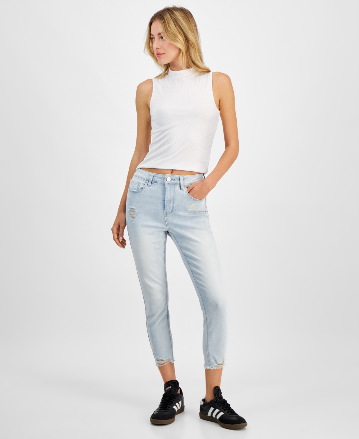 Shop Indigo Rein Juniors' Curvy Cropped Mid-rise Jeans In Light Wash