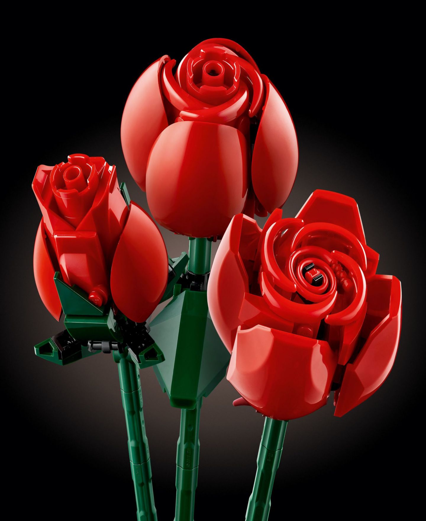 Детские конструкторы LEGO® Icons Bouquet of Roses Build and Display Set 10328, 822 Pieces — фото 4