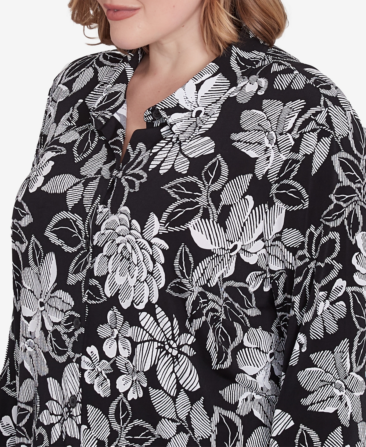 Alfred Dunner Plus Size Wild At Heart Floral Puff Print Button Down Top In Black,white