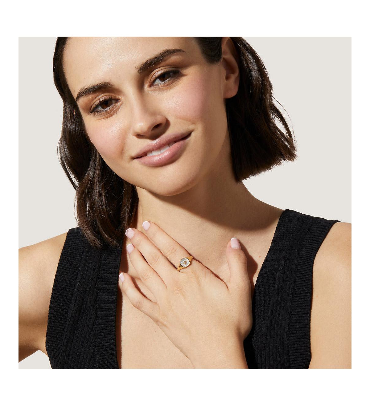 Ana LuisaSignet Ring - Amara Mother of Pearl - Gold, gold, pearl