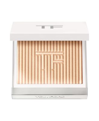 Tom Ford - Complimentary Full-size  Soleil Neige Highlighter in shade 02 Gran Paradis with any $250 Tom Ford Beauty purchase