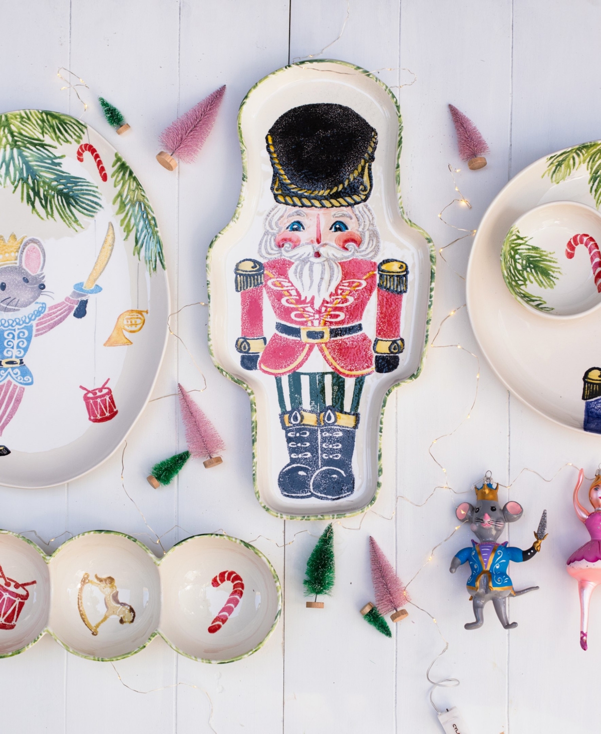 Vietri Nutcracker Figural Christmas Platter In Red