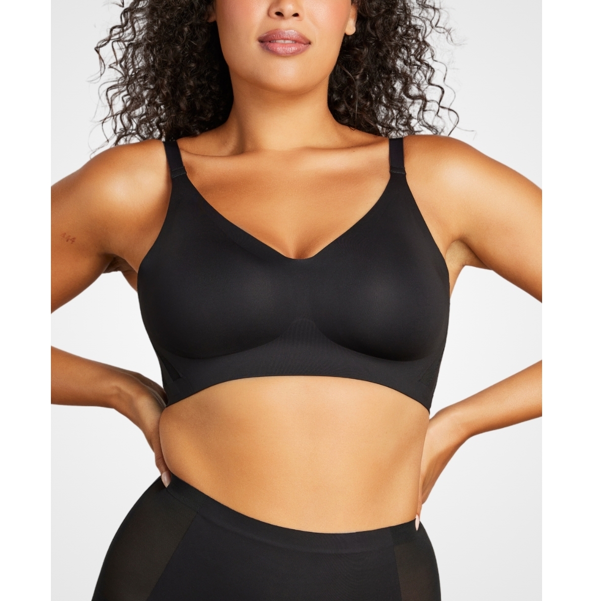 Women's Silky Smooth V-Neck Bra - Plum