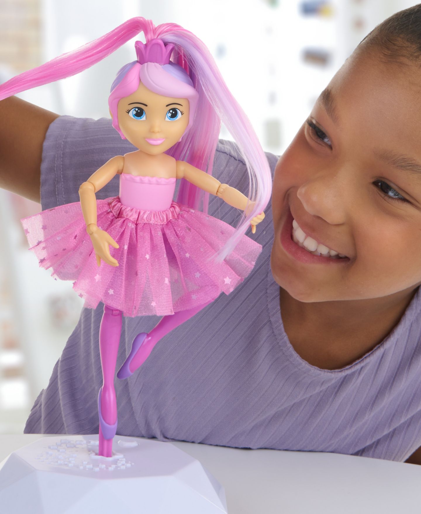 Детские куклы Dancing Doll 9" Twirl Along With Magical Wand & Light Up Platform — фото 5