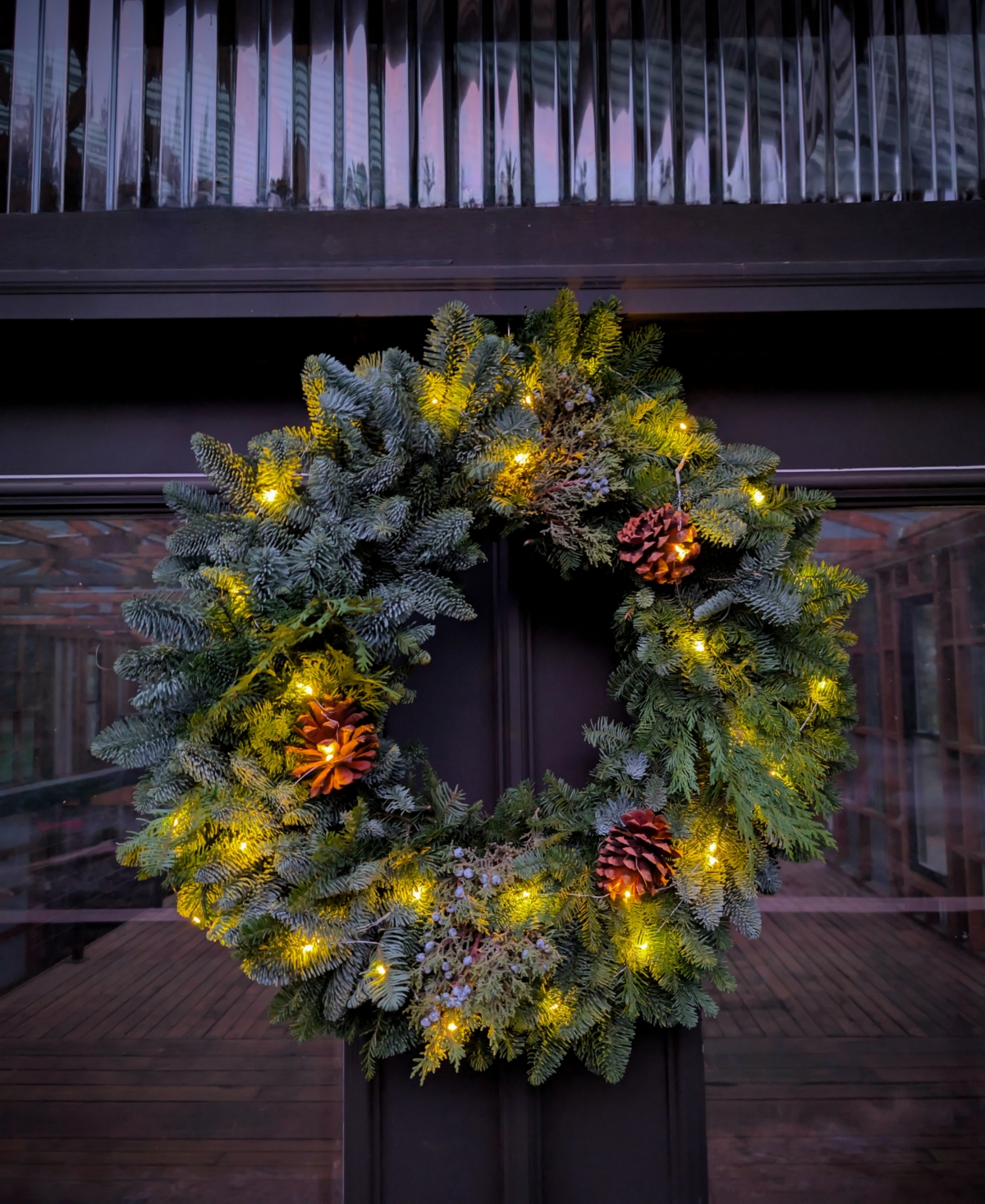 International Christmas Innovation Traditional Noble Fir Fresh Wreath with Warm Lights, 28