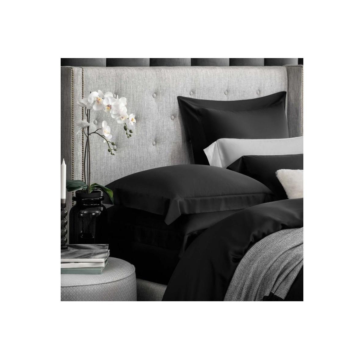 Togas Eden Sham Euro black/white