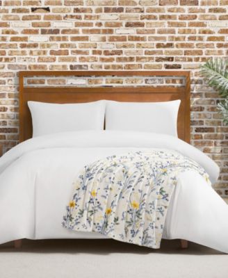 Wildflower Plush Throw, 50" x 70"