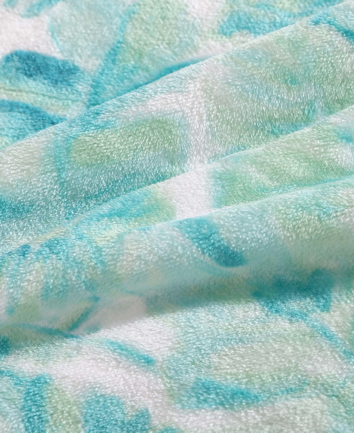 Tommy Bahama Home Ultra Soft Plush Fleece Throw, 70" X 50" In Green