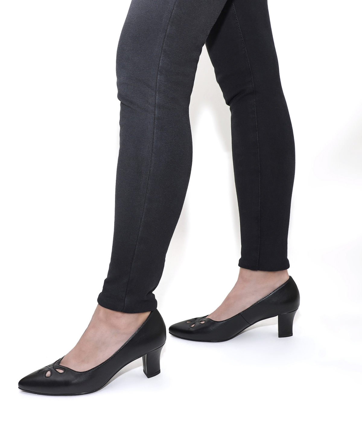 EASY STREET WOMEN'S PAT DRESS HEEL PUMPS 