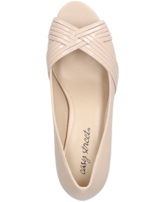 Women's Lavish Slip-On Platform Pumps