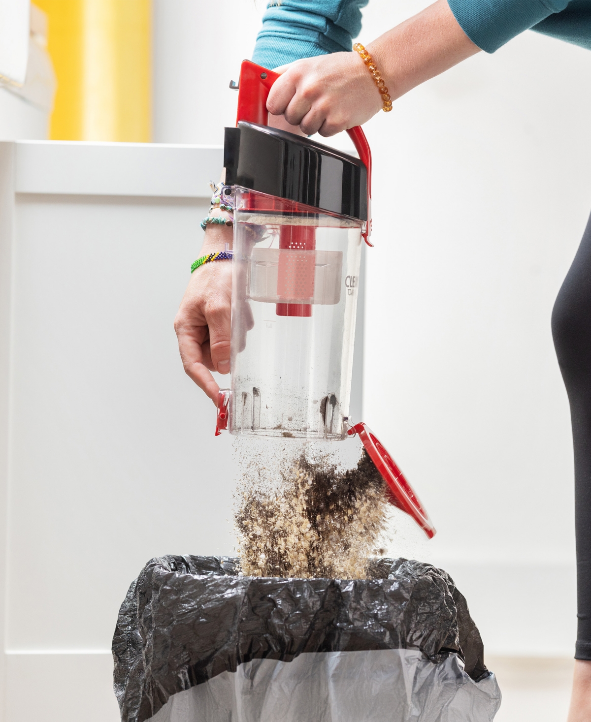 Bissell Cleanview Compact Lightweight Upright Vacuum In Black With Red Accents