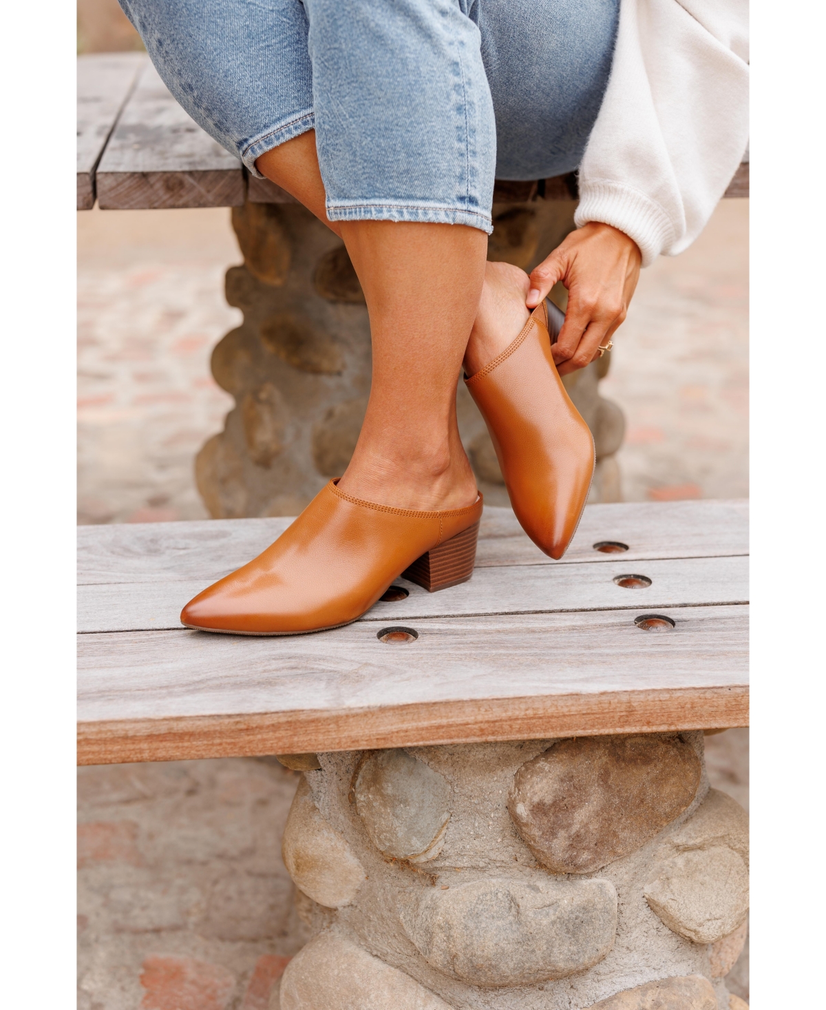 Clarks Women's Collection Ellanie Pace Mules