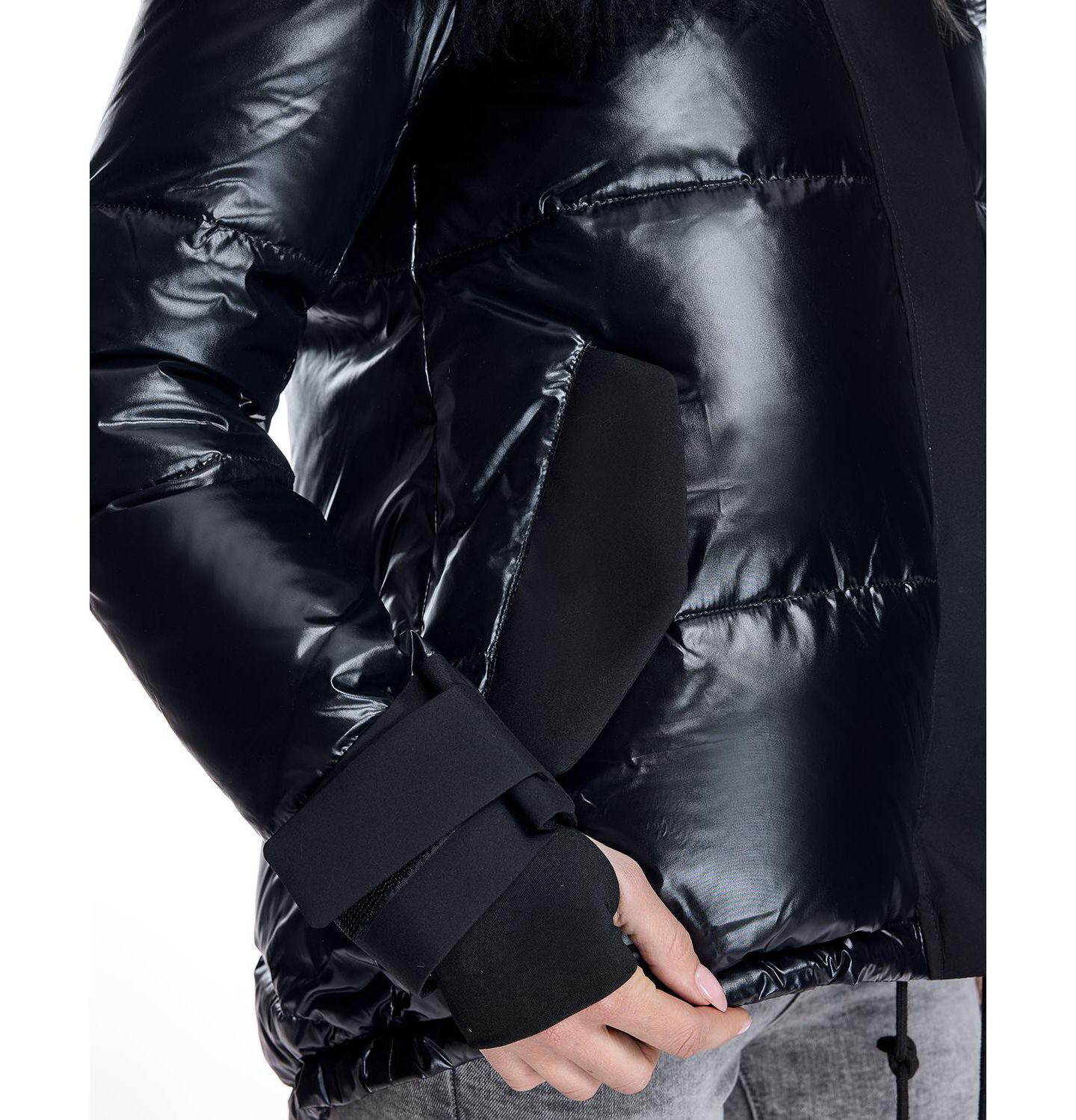 Женская куртка Julia & Stella By Maximilian Nylon Jacket with Fur Trimmed Hood, цвет: Чёрный — фото 6