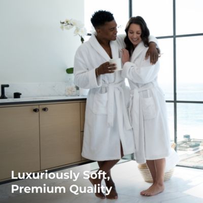 Plush Bath Robe | White | Unisex, Large/X-Large | Viscose Material | Soft, Comfortable, & Wicks Moisture