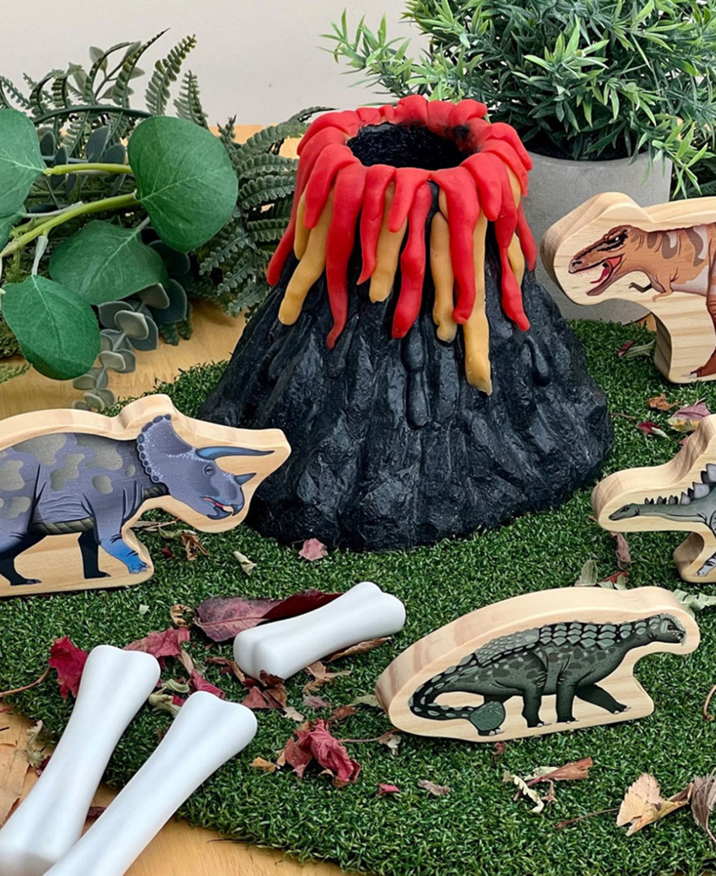 Детские игрушки Yellow Door Dinosaurs Stone-Mix Play Prop, Ages 3+ — фото 4