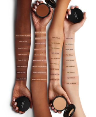 BAREPRO&reg; 24HR Skin Perfecting Talc-Free Matte Powder Foundation