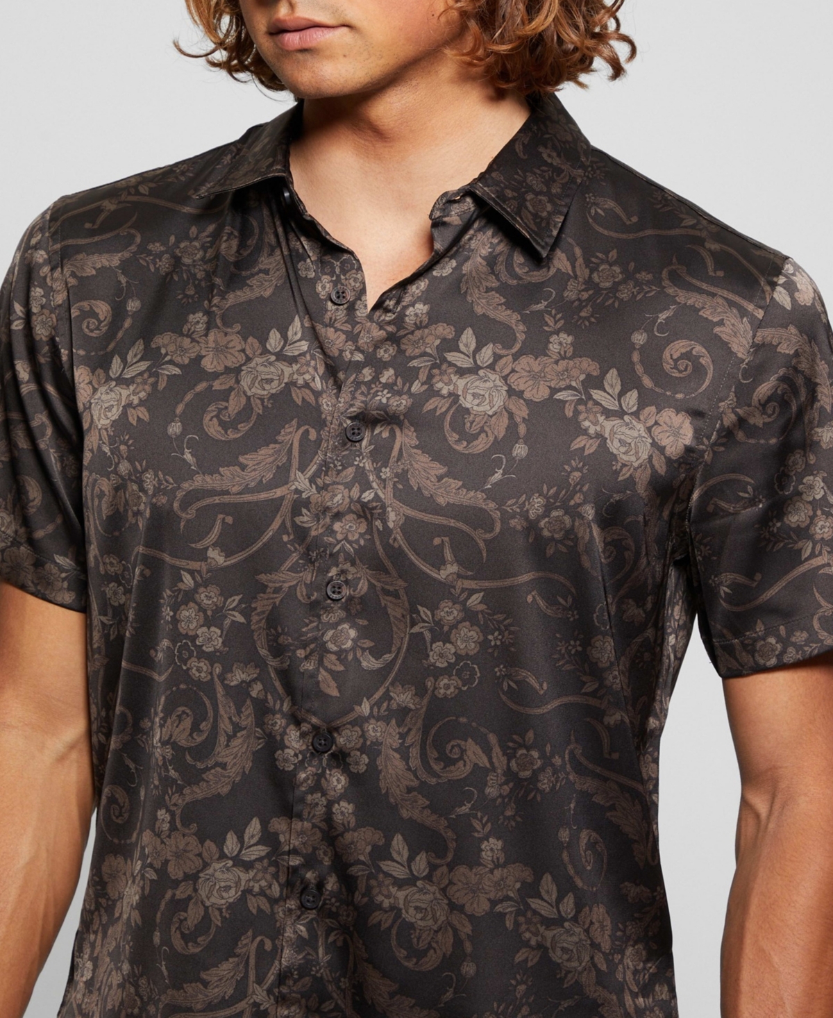 Guess Men's Short Sleeve Charm Decorative Button Down Shirt