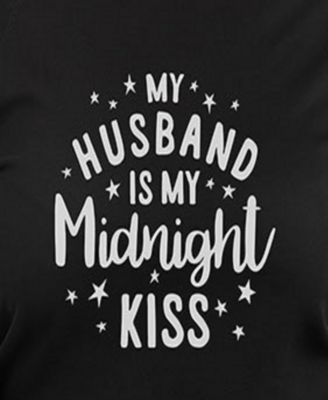 Plus Size Trendy Midnight Kiss Graphic Pullover Top