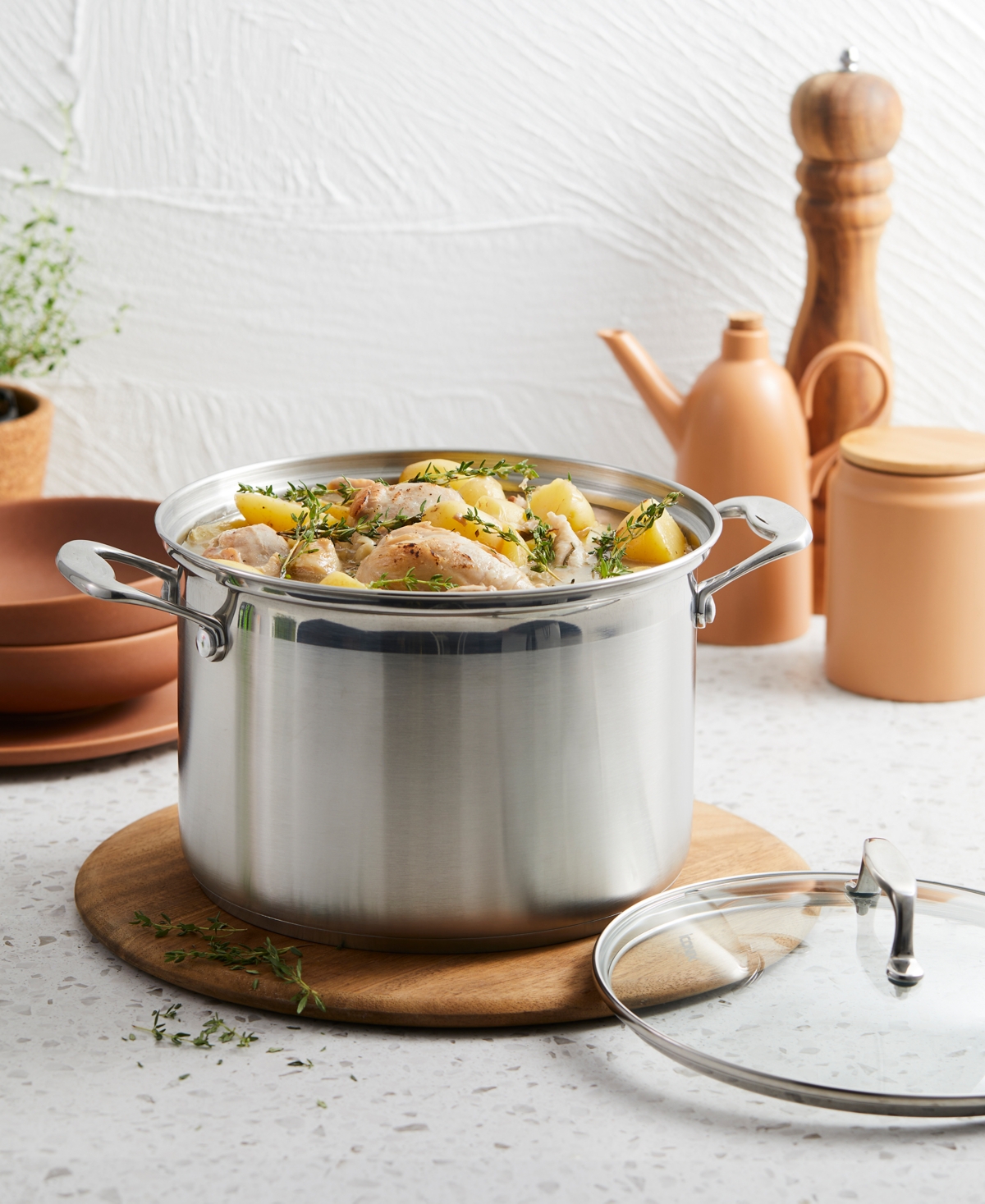 Cuisine::pro Iconix 9.5" Stainless Steel Casserole In Silver