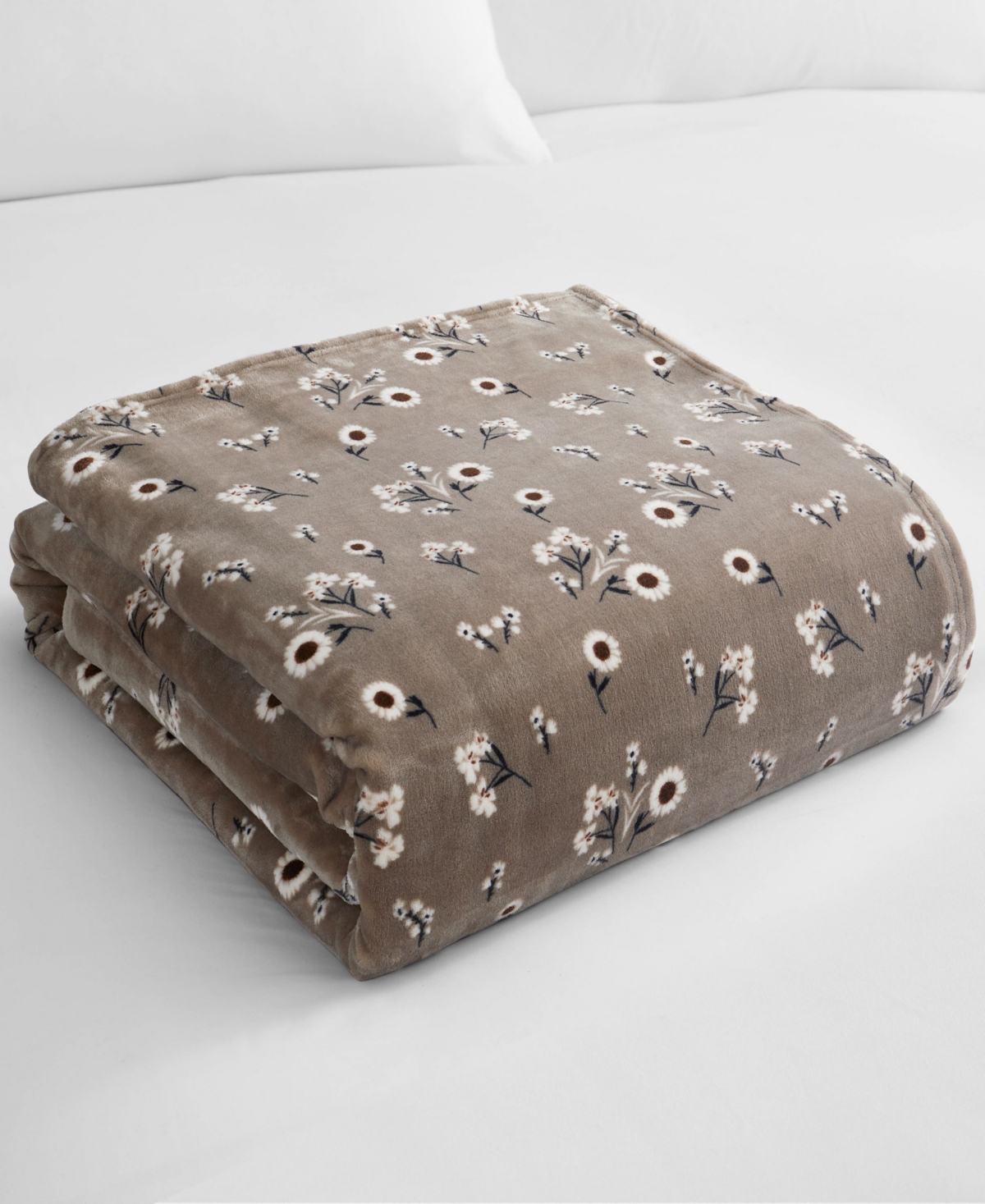 Lucky Brand Daisy Floral Cozy Plush Blanket, Twin/twin Xl In Beige
