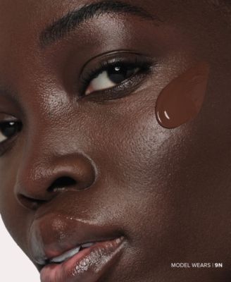 Impeccable Blurring Second-Skin Matte Foundation